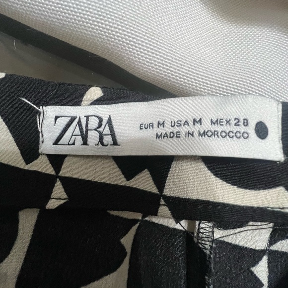 Zara Black and White Patterned A-Line Skirt - Picture 4 of 4